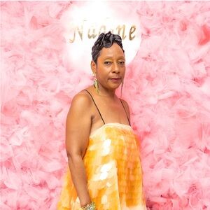 Meet your Posher, Nadine